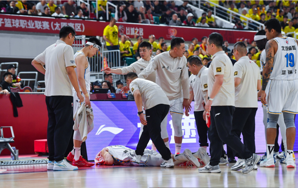 刘传兴:上赛季对曾凡博犯规我问心无愧 不是故意的我不做过多解释