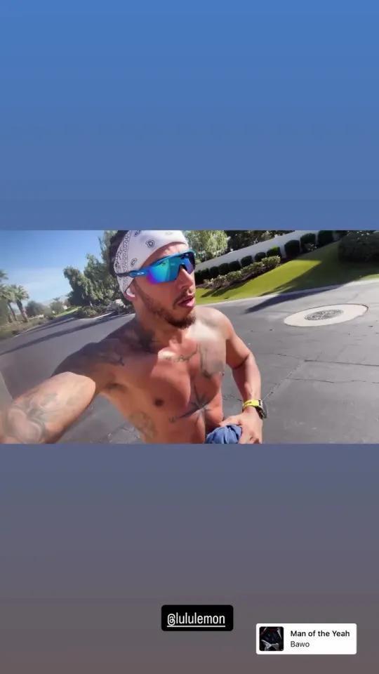 41岁汉密尔顿大秀魔鬼筋肉！地狱级训练狂飙荷尔蒙，卡戴珊赚麻了