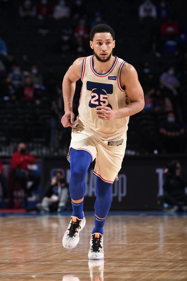 开云体育官网-76人防线崩溃不敌雄鹿 东部第一集团又要变天？