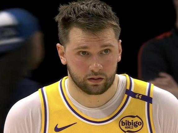 开云APP-东契奇30分湖人加时绝杀掘金,约基奇体力不支湖人逃过一劫