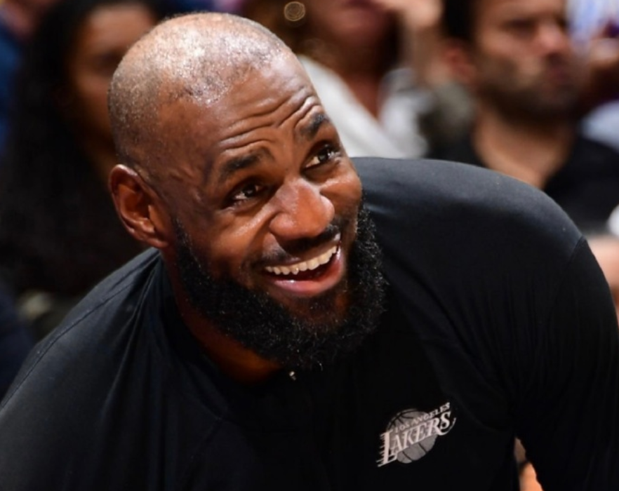 开云体育下载-53+45+94!神级交易,我以为他是来辅助老詹的...