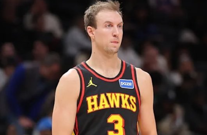 开云体育下载-53+45+94!神级交易,我以为他是来辅助老詹的...