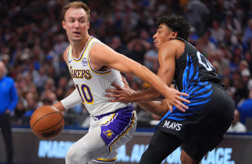 开云体育下载-53+45+94!神级交易,我以为他是来辅助老詹的...